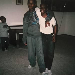 Meet your Posher, Lorenzo